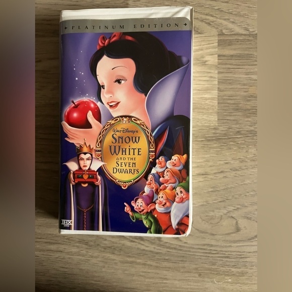 Disney Snow White Vintage VHS Platinum Excellent - Picture 1 of 7